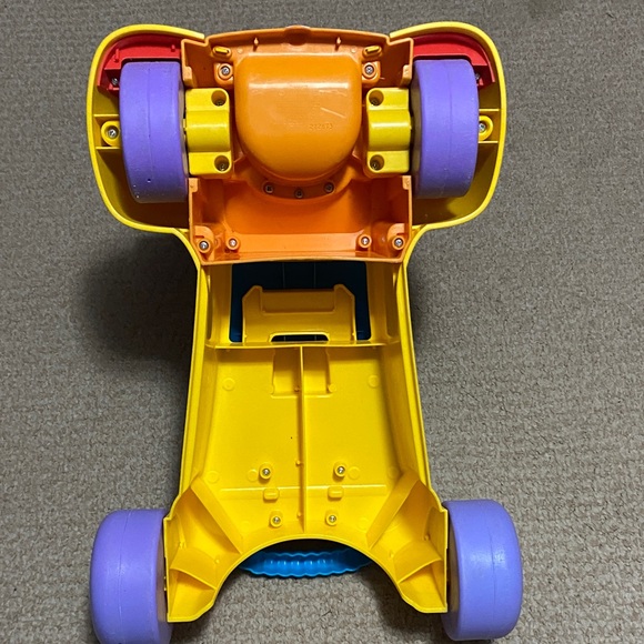 Fisher-Price 3-in-1 Sit, Stride &
Ride Interactive Lion - Picture 13 of 17